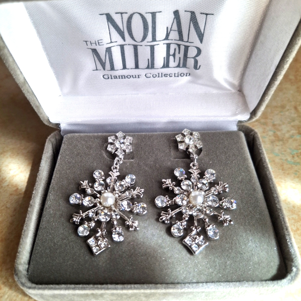 Nolan Miller St Petersburg Pave Starburst Earrings 65$